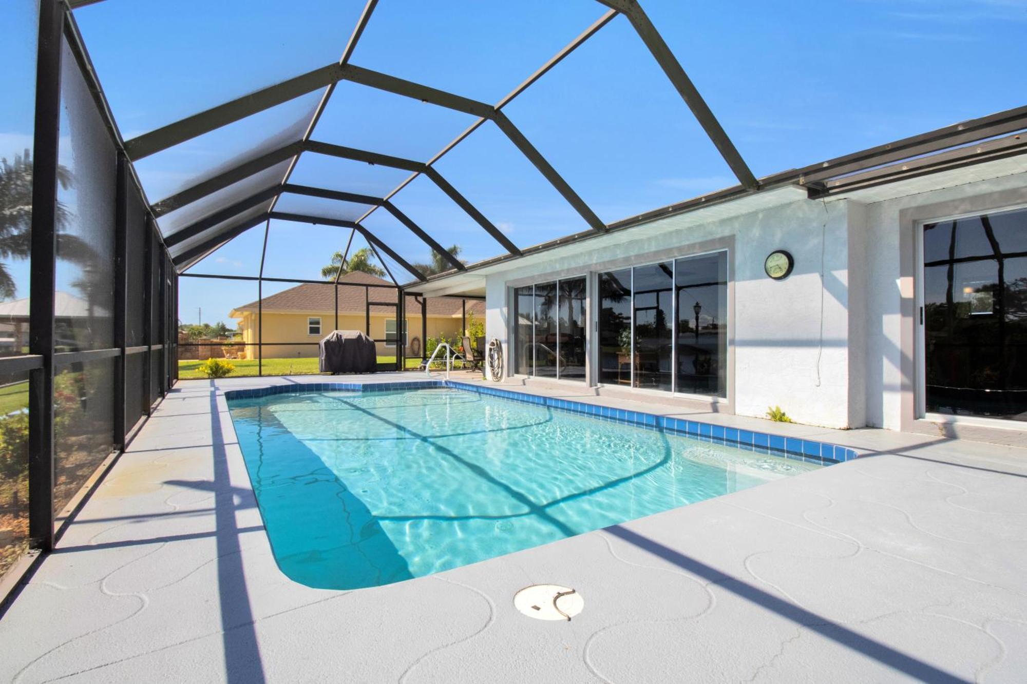 Pet Friendly Canal Front 3-Bedroom Grand Villa With Pool, Linai And Dock 포트샬롯 외부 사진